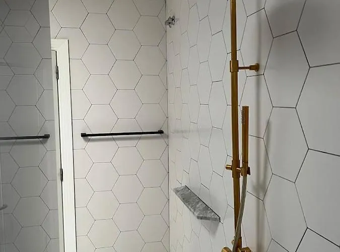 Pearetree - Gorgeous 4 Bedroom With Private Pool וילה