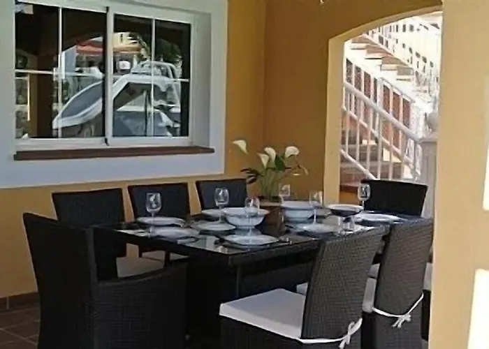 Pearetree - Gorgeous 4 Bedroom With Private Pool