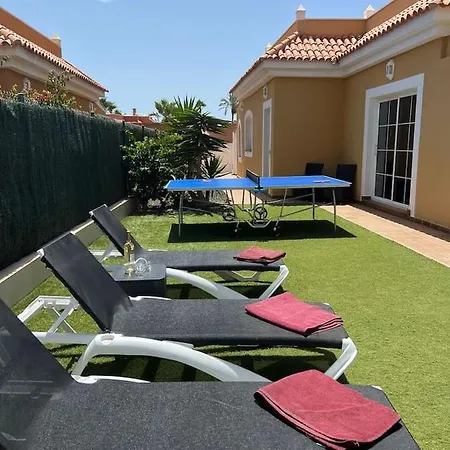 Pearetree - Gorgeous 4 Bedroom With Private Pool Caleta De Fuste