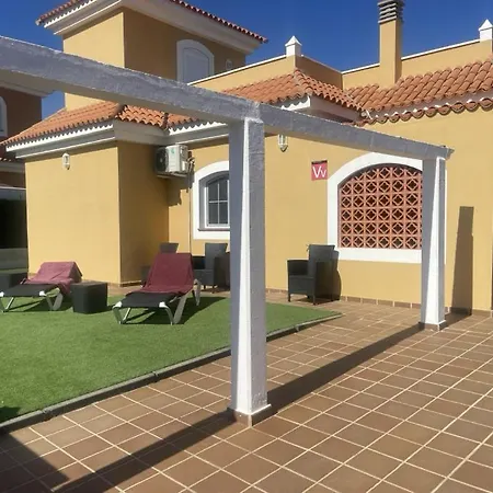 Villa Pearetree - Gorgeous 4 Bedroom With Private Pool