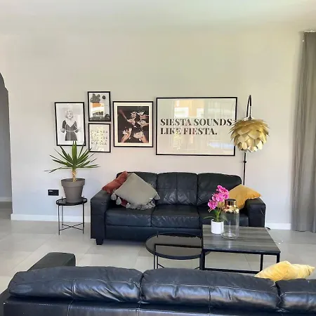 Villa Pearetree - Gorgeous 4 Bedroom With Private Pool